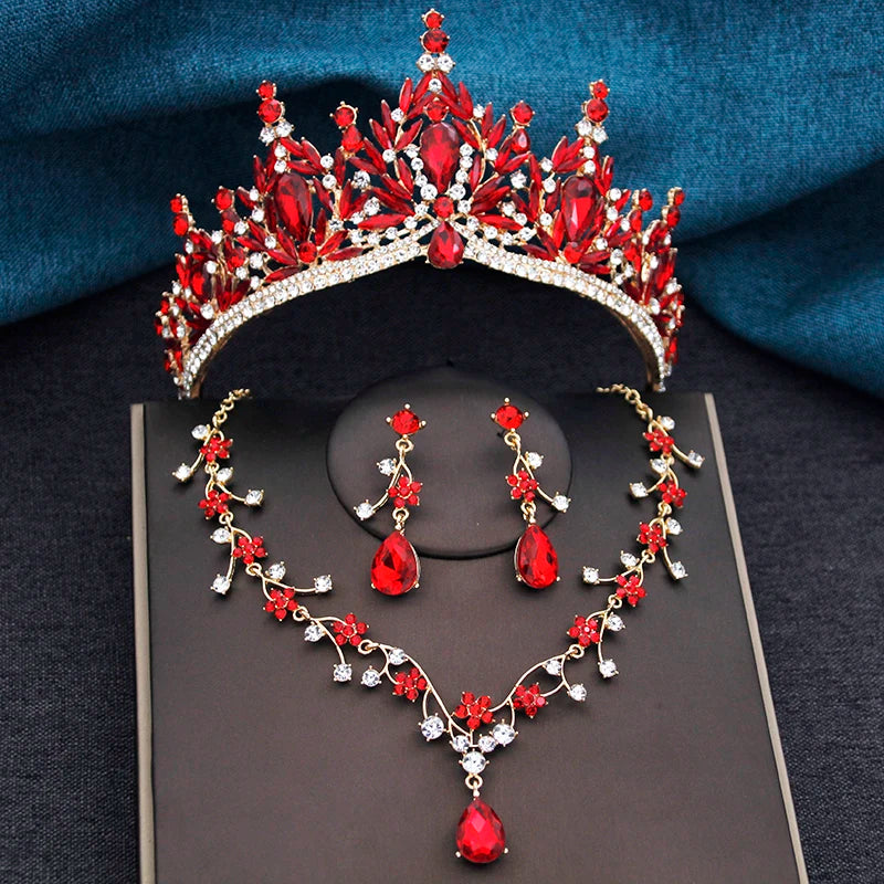 Conjunto Barroco Luxo para Noiva – Coroa, Colar e Brincos com Cristais