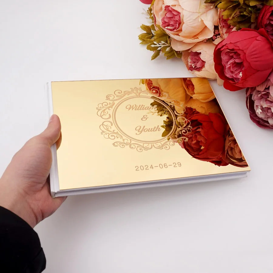 Livro de Honra Personalizado com Capa Gravada em Espelho Dourado