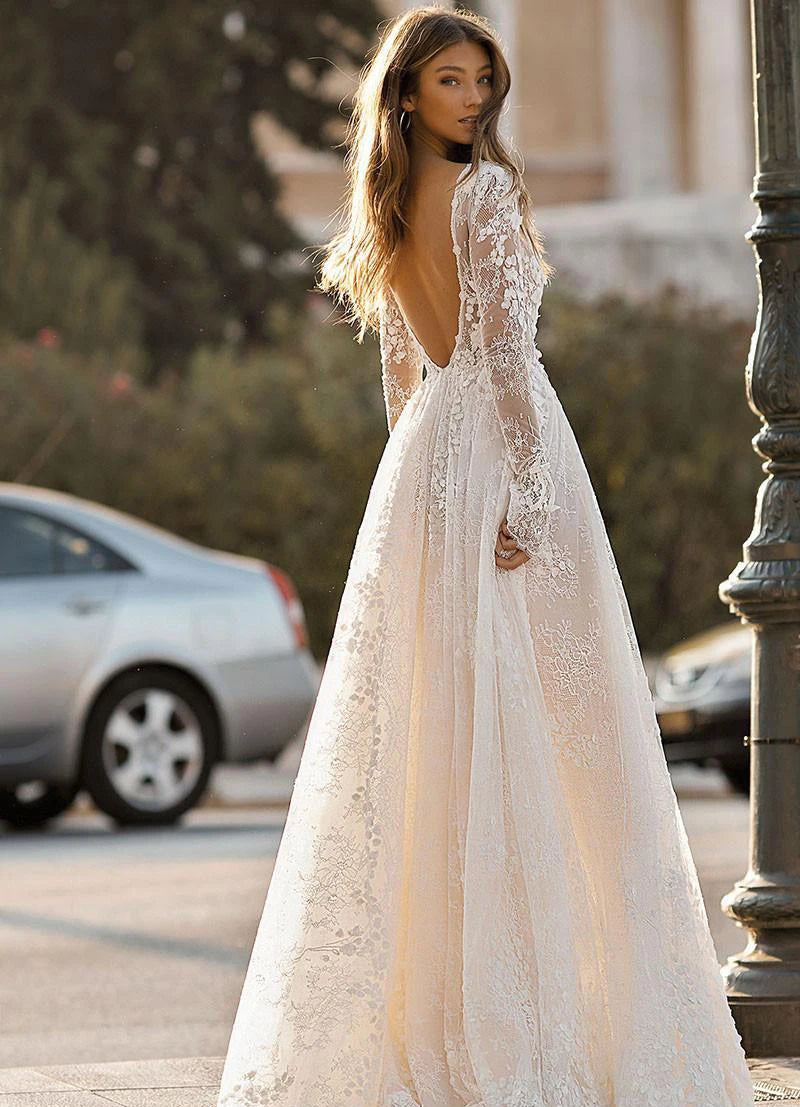 Vestido de Noiva Isadora — Boho com Decote V Profundo e Renda Floral 3D