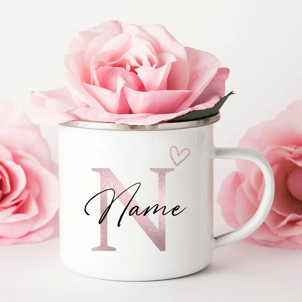 Caneca Personalizada com Inicial em Coração e Nome