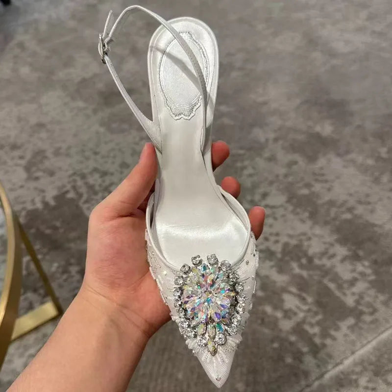 Sapatos Slingback de Salto Alto