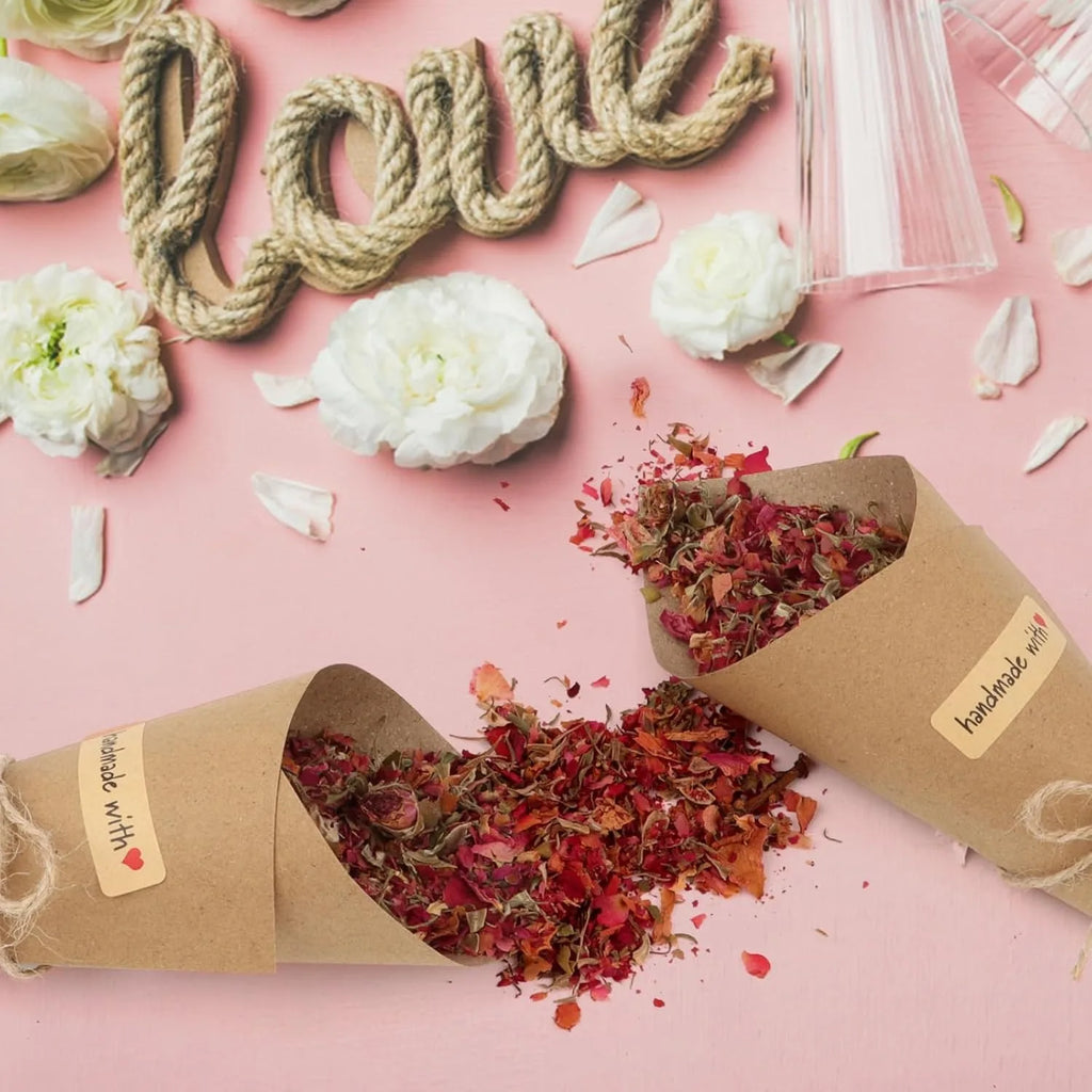 Conjunto de 30 Cones para Confettis com Caixa Suporte – Decoração para Casamentos