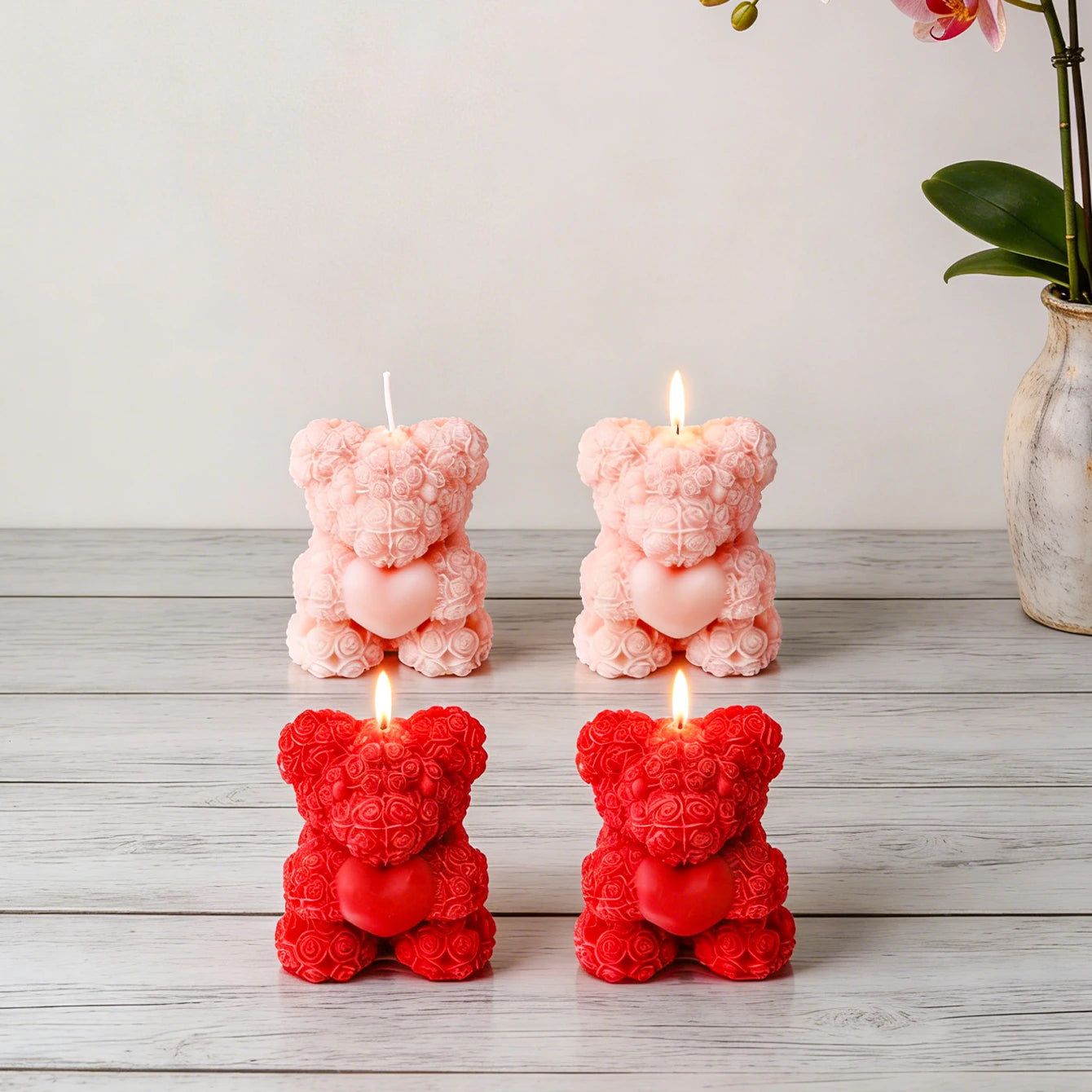Vela Aromática Ursinho de Rosas — Lembrança Romântica e Presente Especial