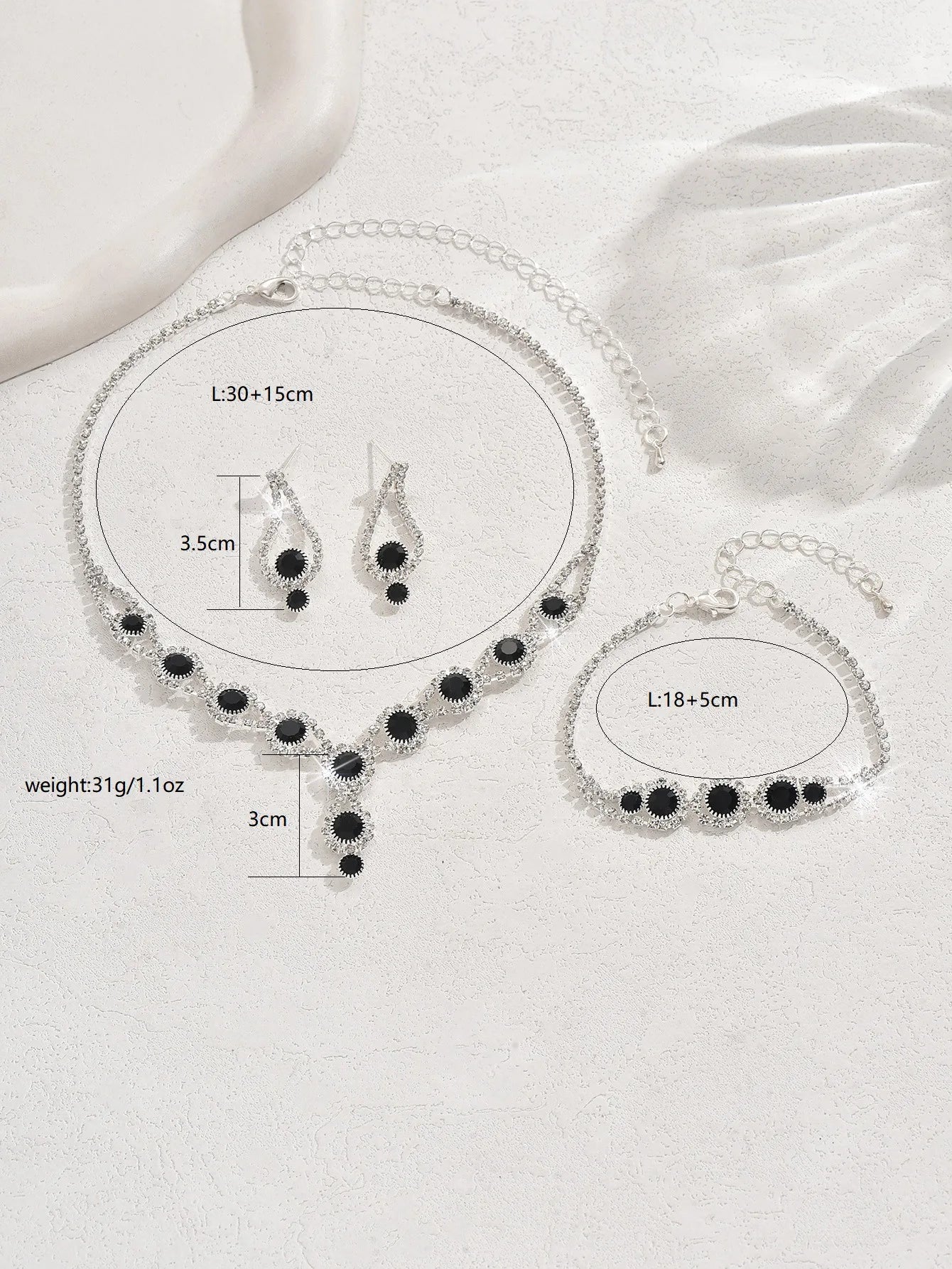 Conjunto de Joias com Strass – Colar, Brincos e Pulseira
