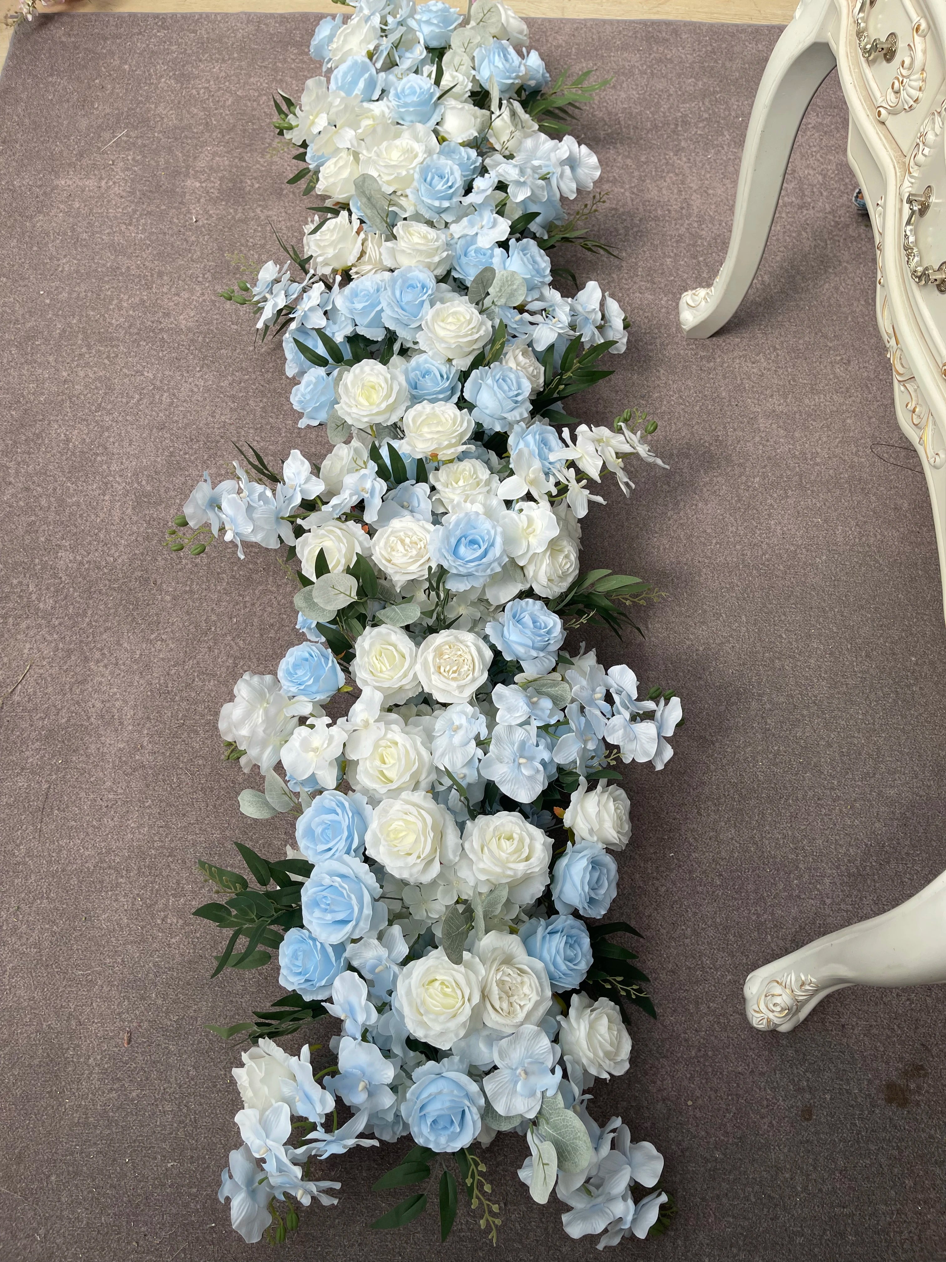 Arranjo Floral Artificial Luxo 2 m – Rosas em Seda para Mesas, Arcos e Casamentos
