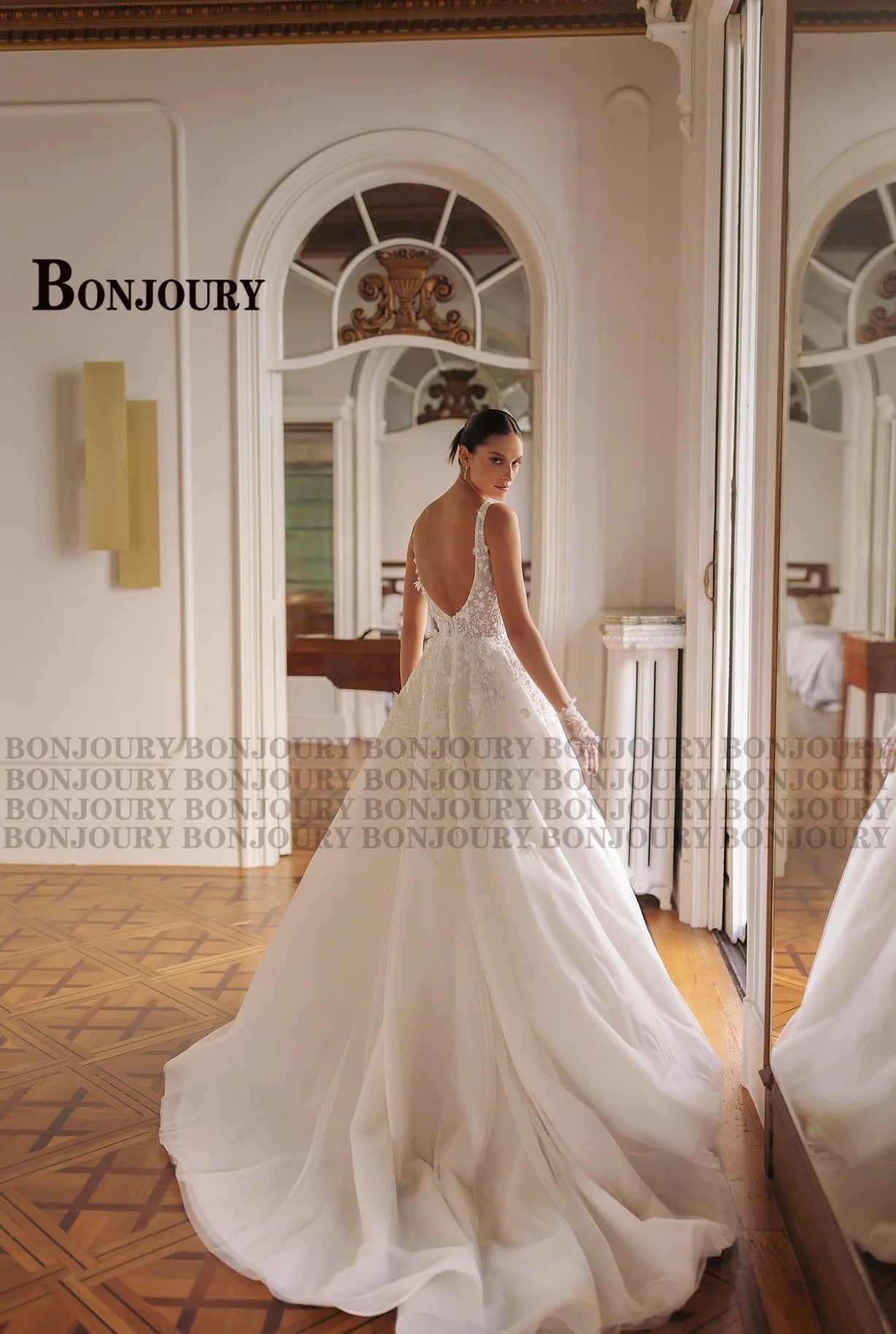 Vestido de Noiva Vintage A-Line com Costas Abertas, Alças Finas e Renda em Tule – Personalizado 2026