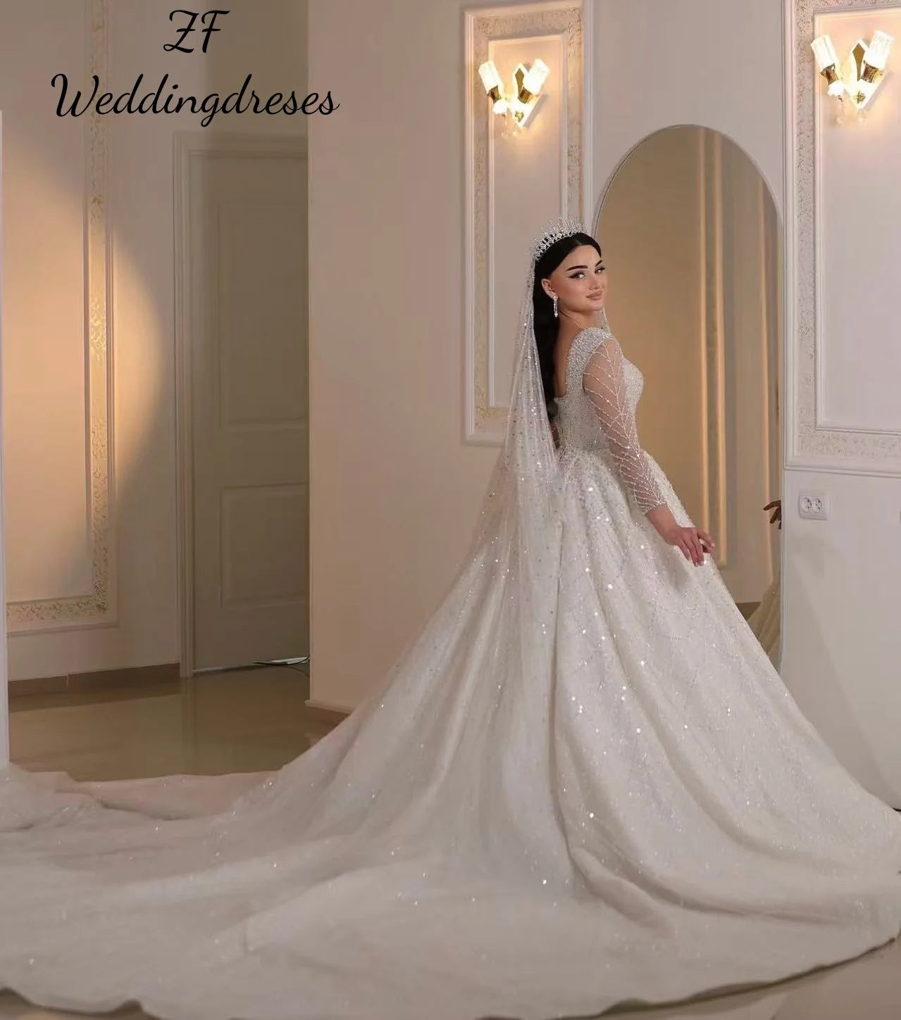 Vestido de Noiva Princesa Luxuoso com Decote Quadrado e Brilho