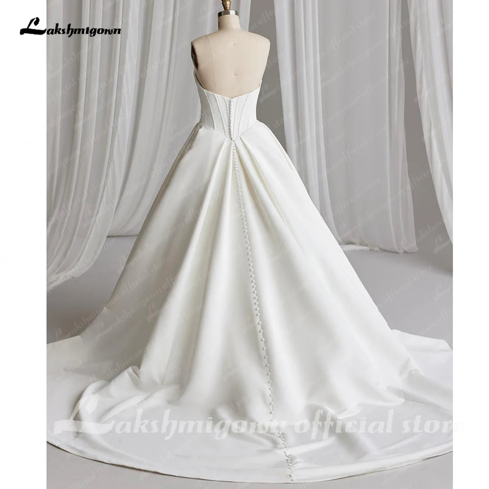 Vestido de Noiva A-Line em Cetim Crepe com Decote Ombro a Ombro