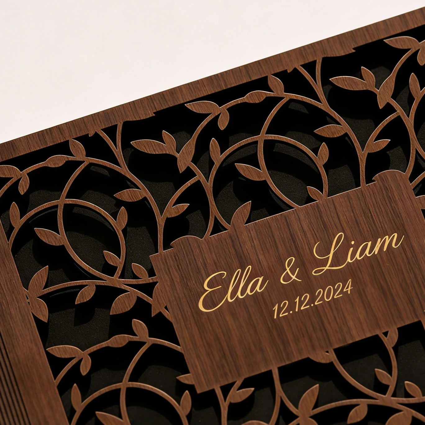 Livro de Honra em Madeira Personalizado com Páginas Pretas | Álbum Premium para Fotografias e Assinaturas