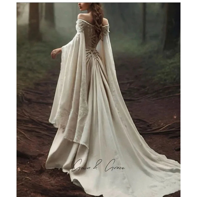 Vestido de Noiva Romântico A-Line em Renda com Decote Coração e Costas Abertas