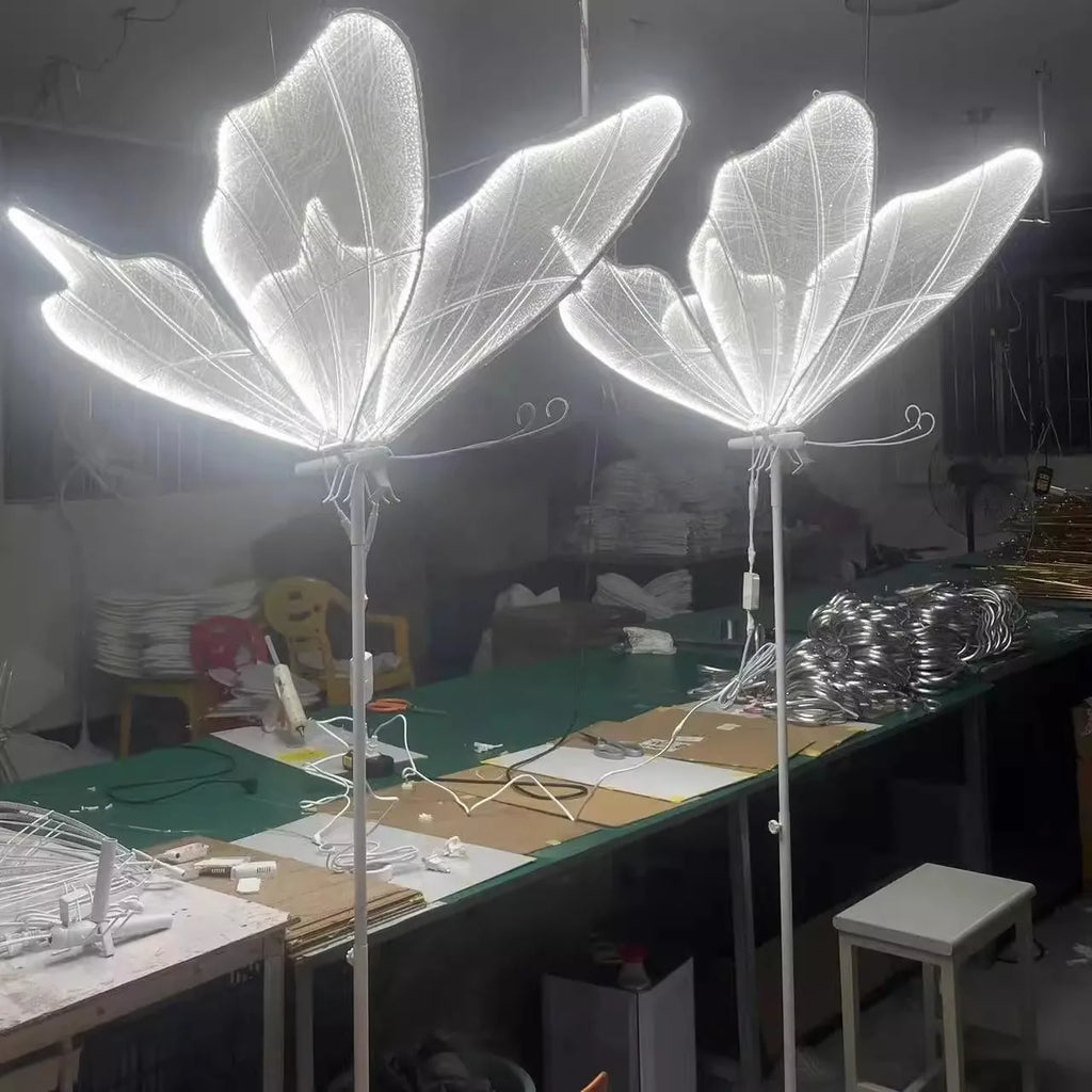 Borboleta Decorativa com Luz LED – Estrutura para Casamentos e Eventos