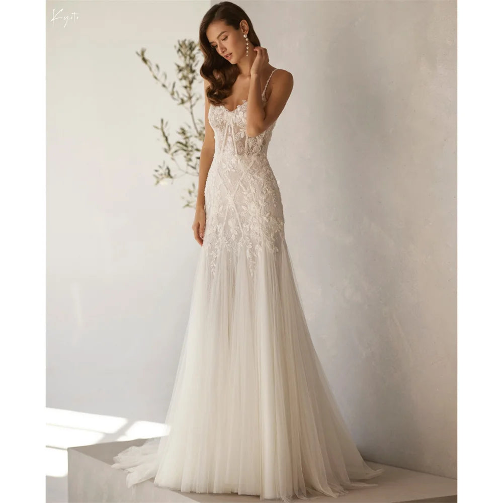 Vestido de Noiva Kyoto Sereia em Renda com Aplicações Florais e Alças Delicadas