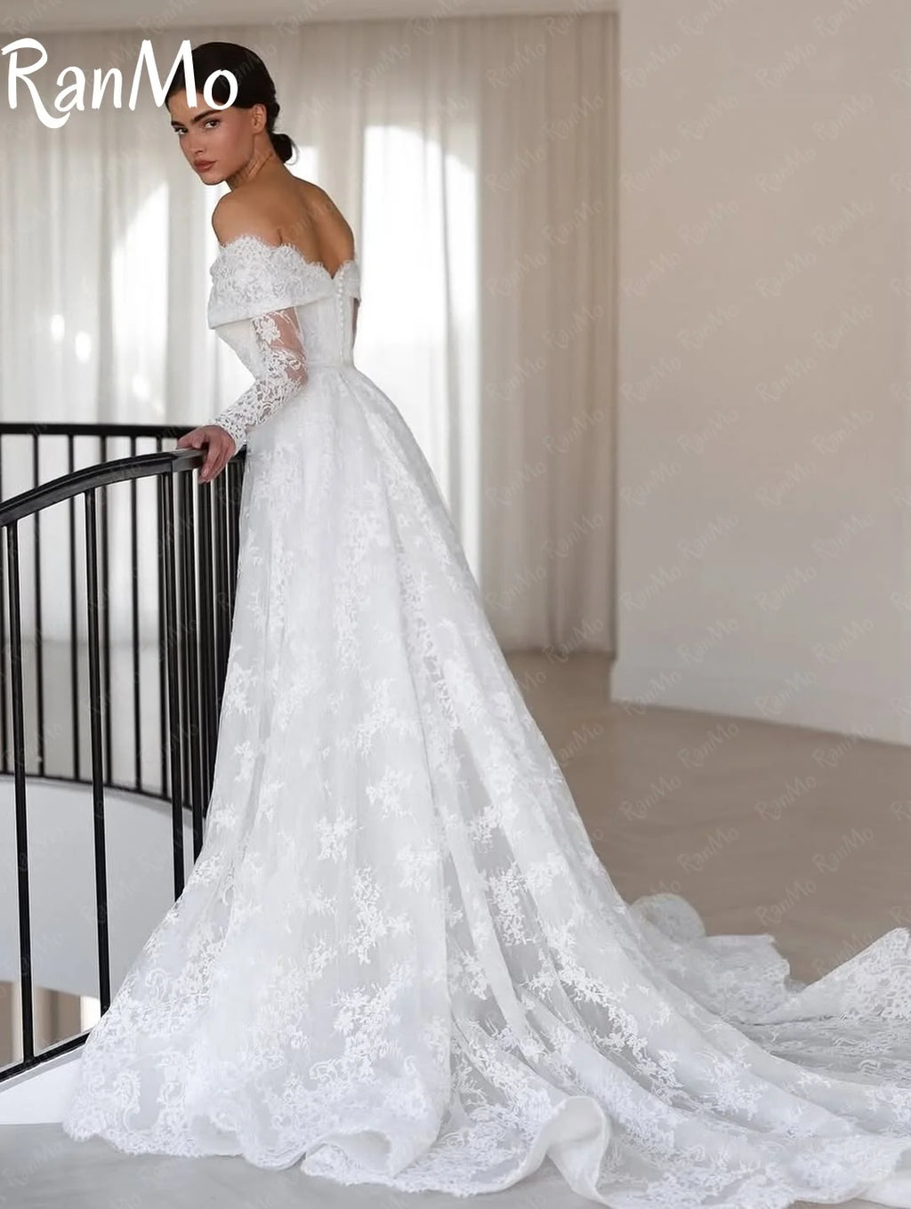 Vestido de Noiva A-Line Ombro a Ombro em Renda com Mangas Compridas