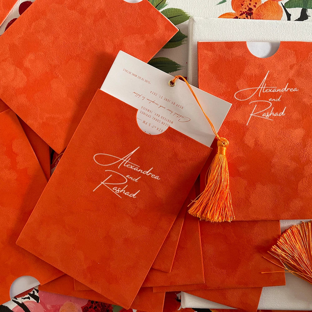 Convite de Casamento em Veludo Laranja Personalizado – Três Páginas Interiores | Luxo Premium