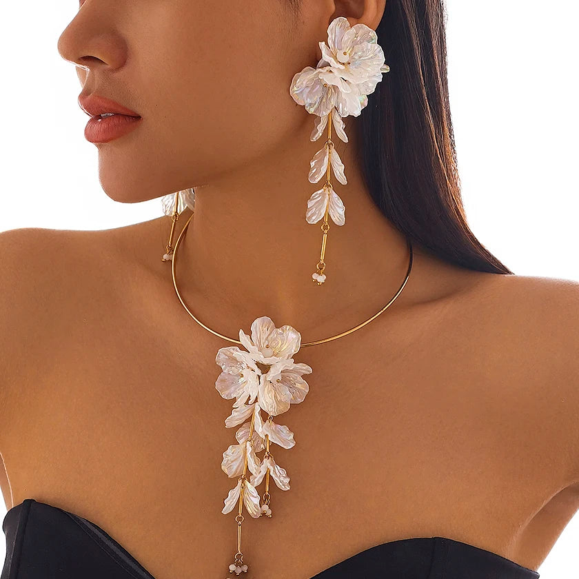 Conjunto de Colar e Brincos Boho Floral