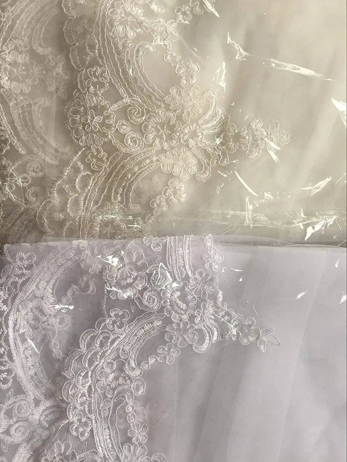 Véu de Noiva Catedral com Renda Floral – Elegância Intemporal para o Seu Grande Dia