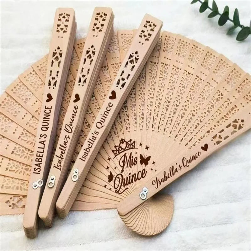 Leques de Madeira Personalizados para Casamento