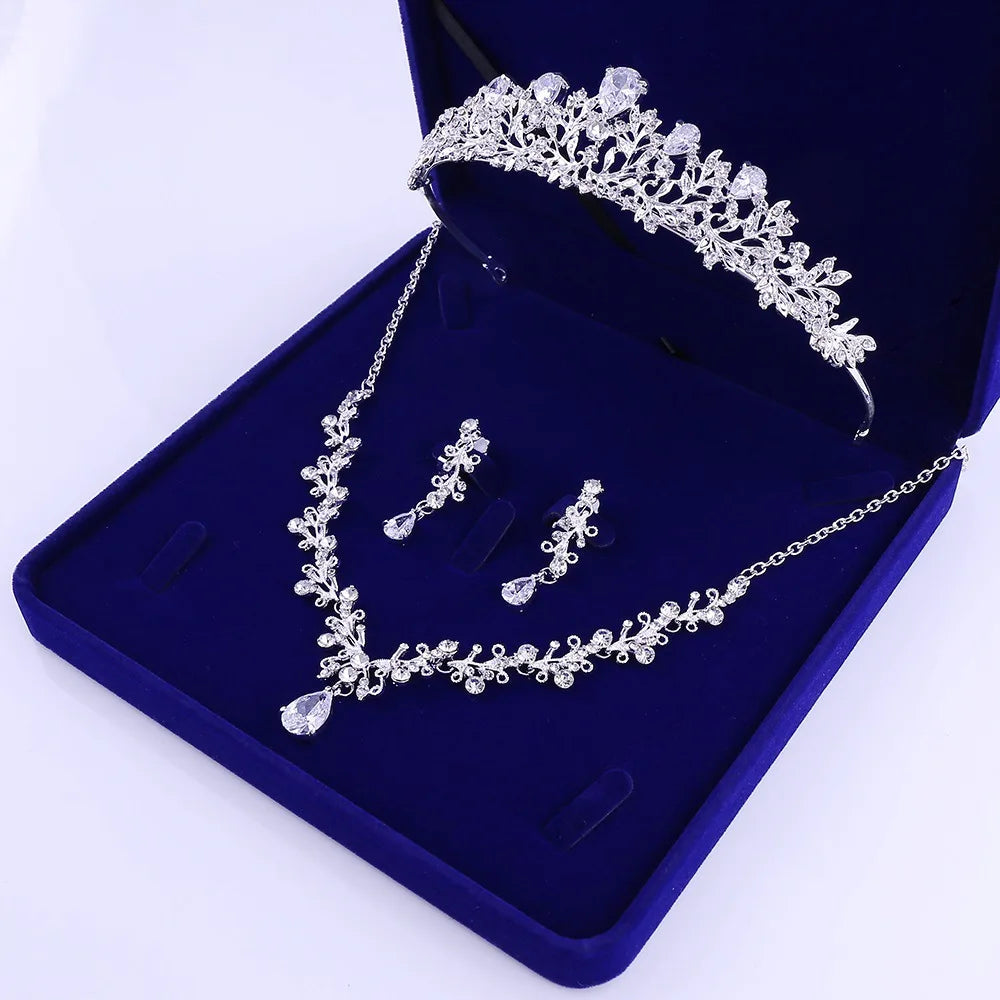 Conjunto de Noiva Luxo 4 Peças – Tiara, Colar e Brincos