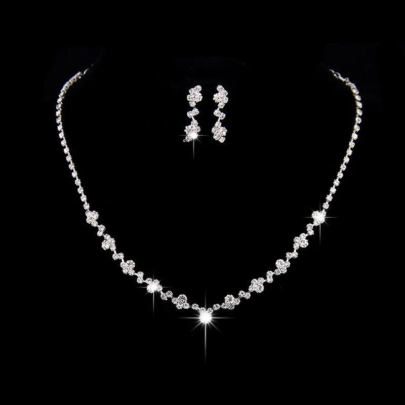 Conjunto de Joias de Noiva com Cristais – Colar e Brincos Elegantes