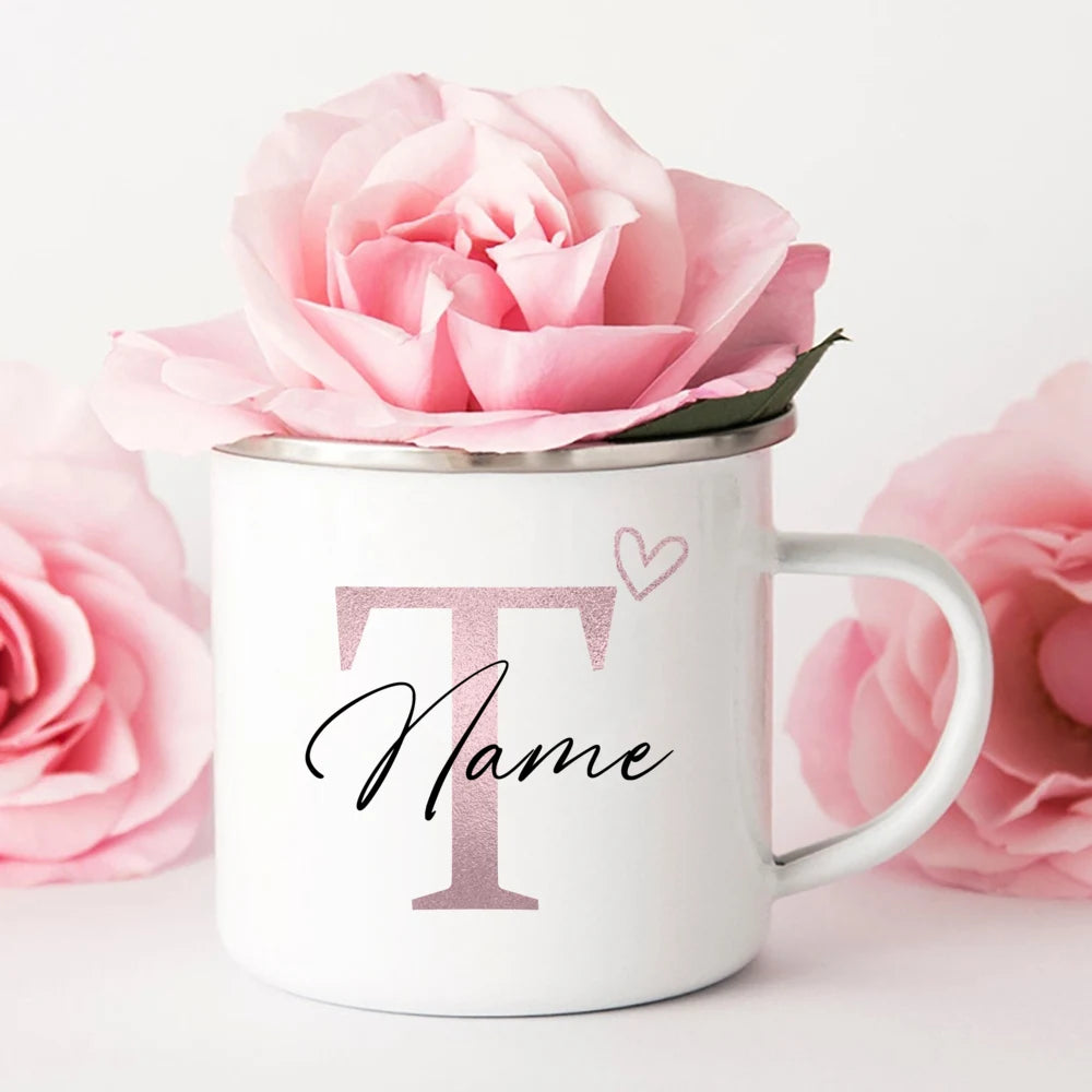 Caneca Personalizada com Inicial em Coração e Nome